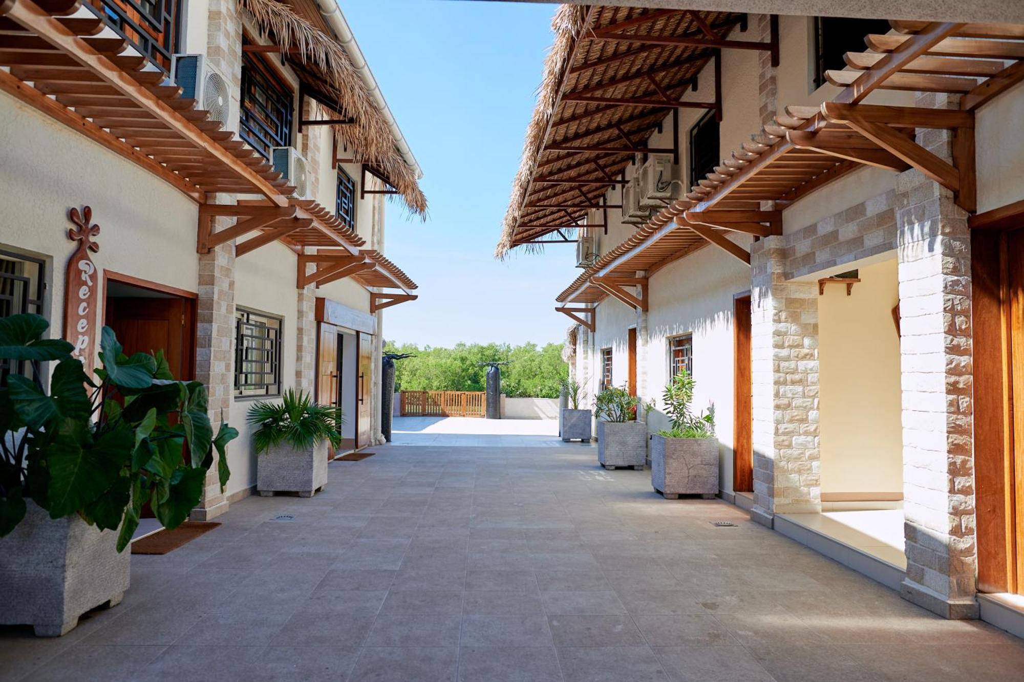Hotel Baobab Cafe Мурундава Екстер'єр фото